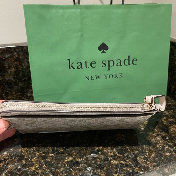 NWT Kate Spade SPADE FLOWER COATED CANVAS LARGE TOTE & Matching Wristlet Beige - Picture 11 of 13